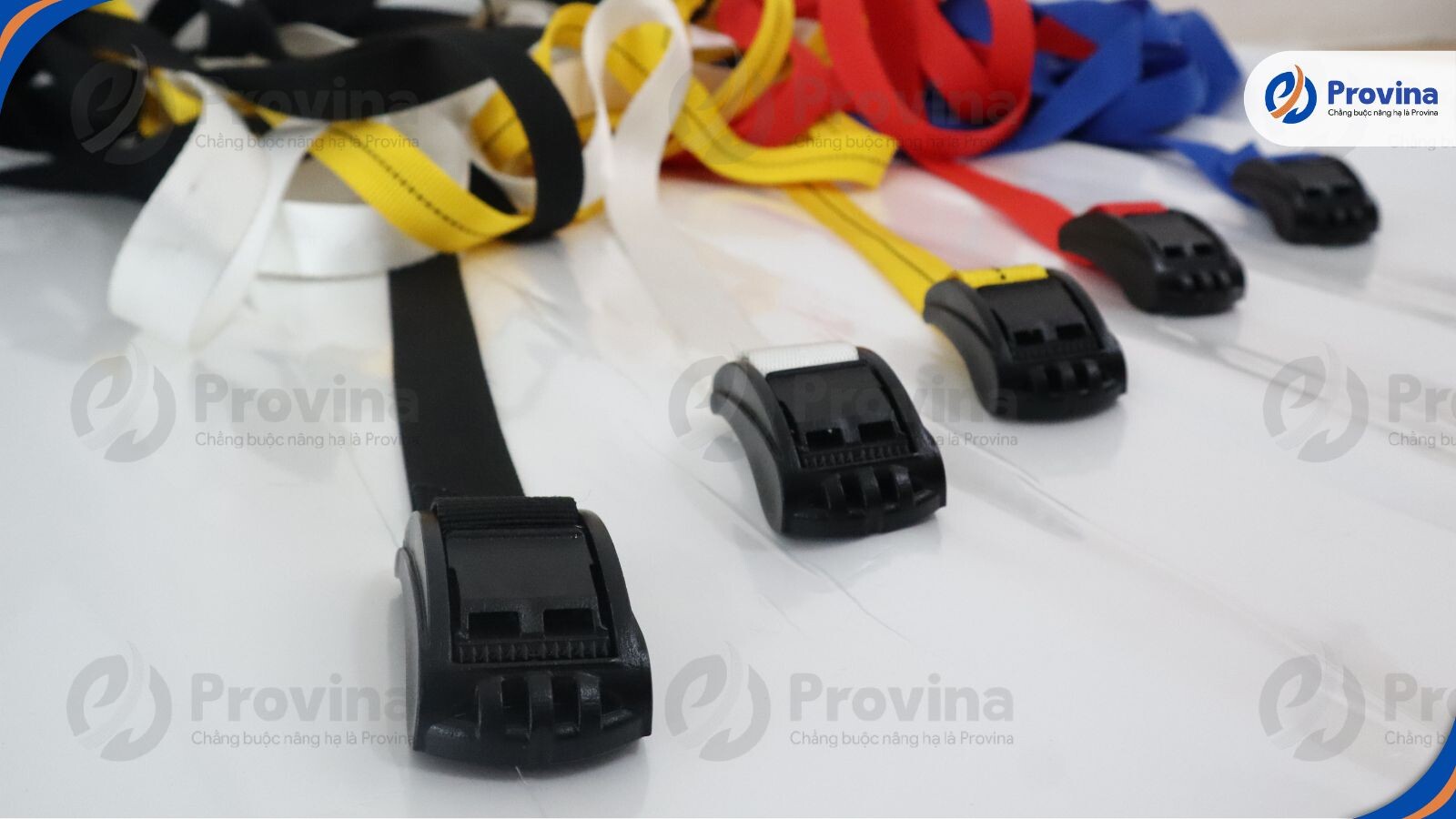 Lợi Ích Và Ưu Điểm Nổi Bật Của Dây Khóa Cam Chằng Hàng So Với Các Loại Dây Buộc Khác